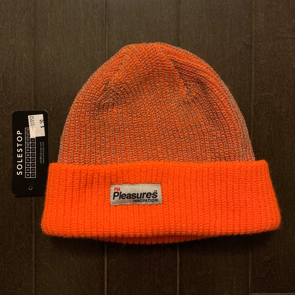 PLEASURES Innovation Reflective Beanie Orange (brand new, never used, one size)